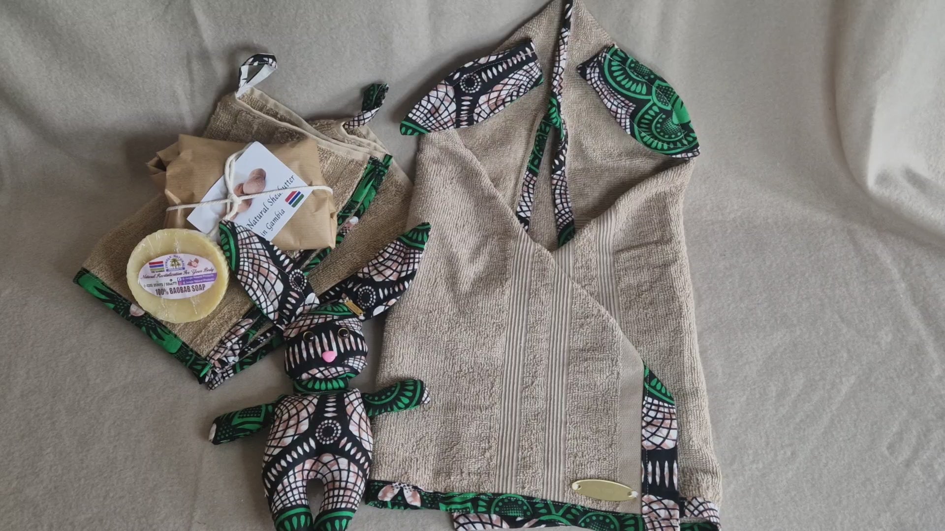 Luxury African Baby Gift Box | Bathrobe, Bunny Toy, Baobab Soap, Shea Butter(1295 kr)