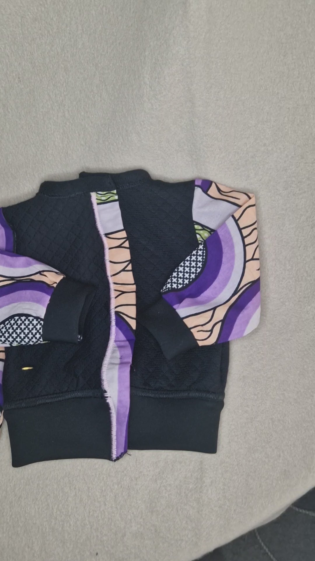 African waxprint Baby Set 0–3 Months – Quilted Jacket & Wax Print Pants( 499 kr)
