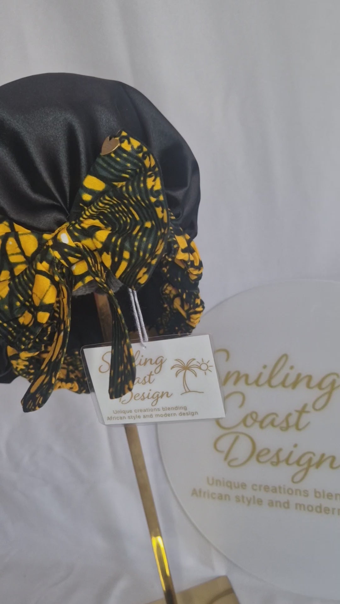 African Waxprint / Satin Bonnet (229kr)