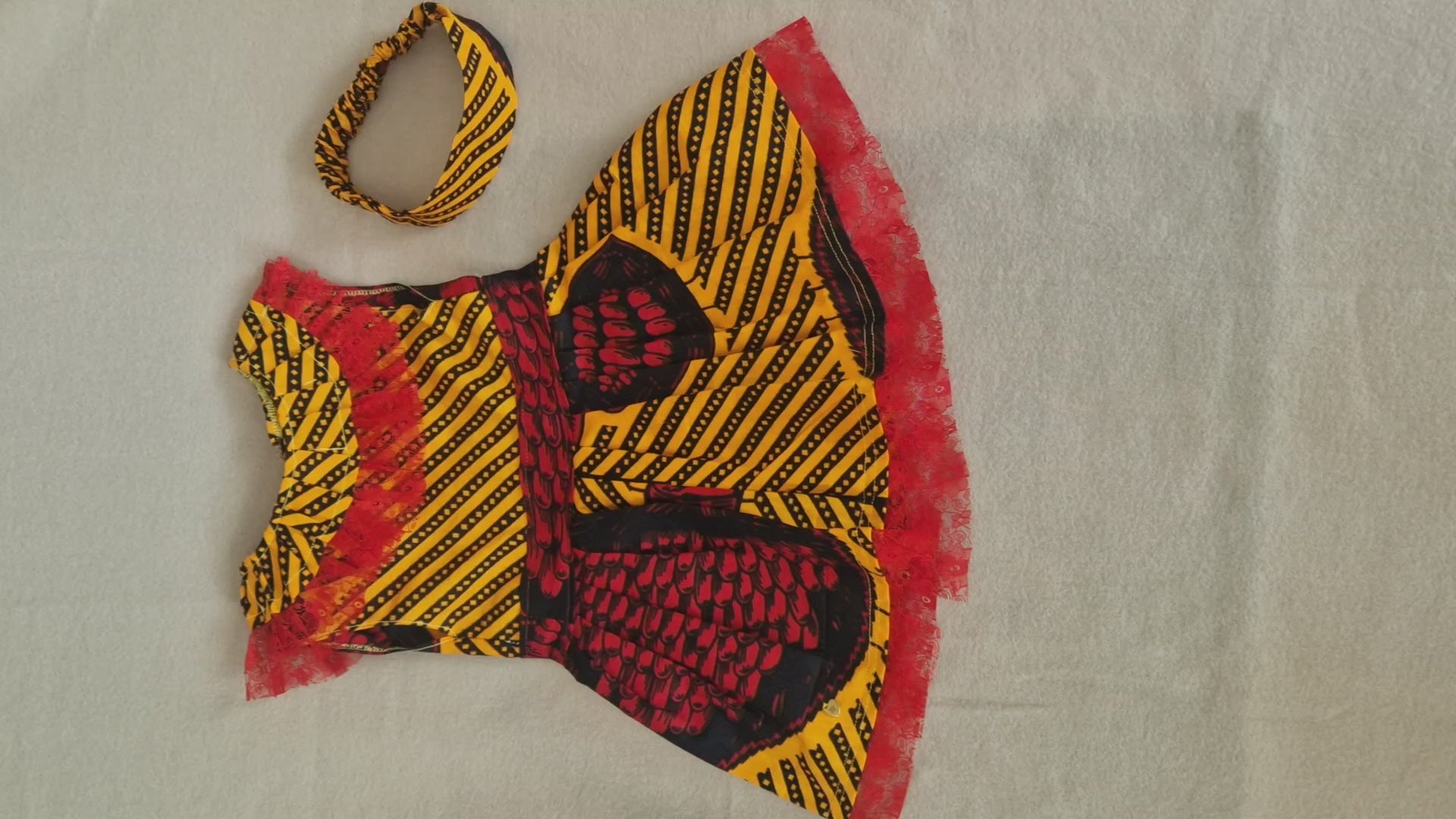 African waxprint baby dress/ Size 12-18 Months(499 kr)