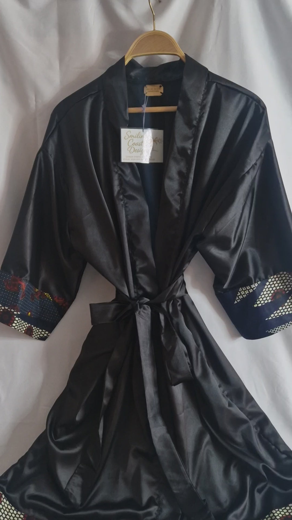 African Waxprint/Black Satin Robe (699 kr)