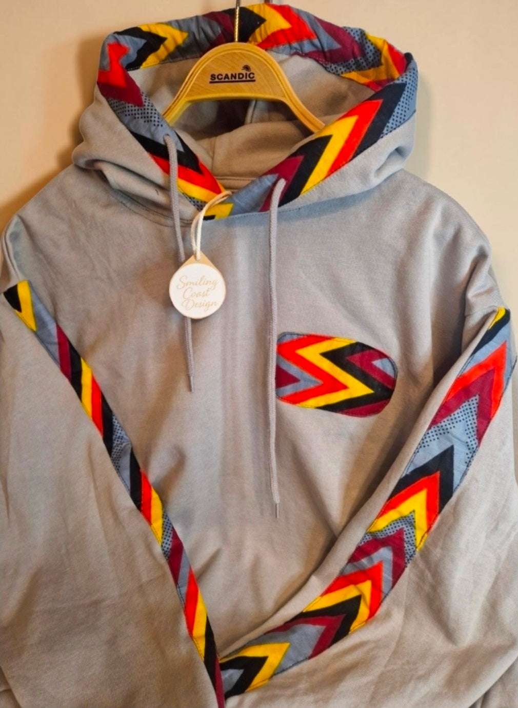 African Waxprint Hoodie Size M  (799 kr)