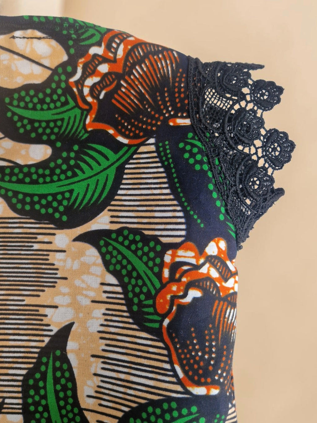 African waxprint Baby Dress & Headband(449kr)