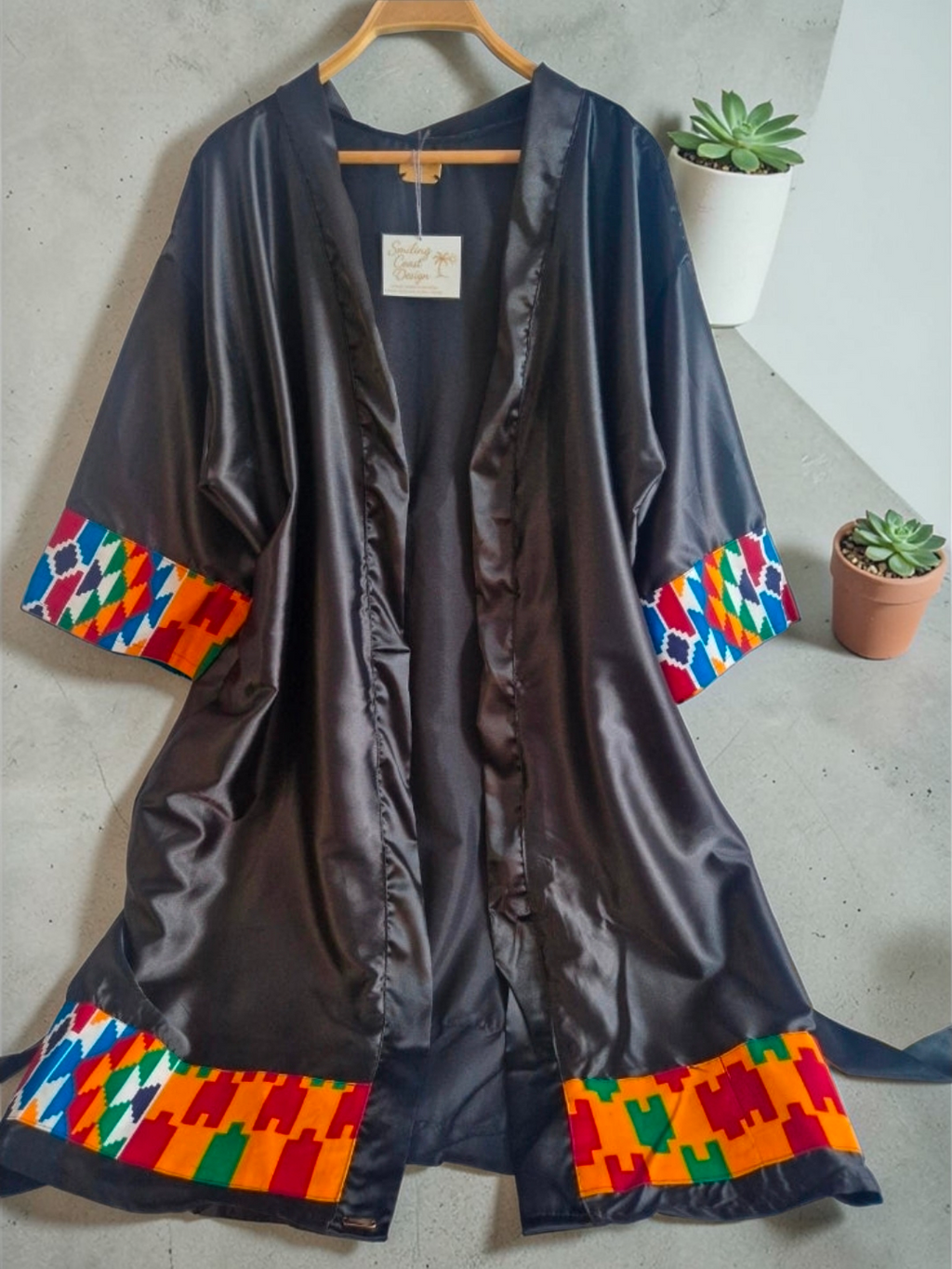African Waxprint/Black Satin Robe (699 kr)