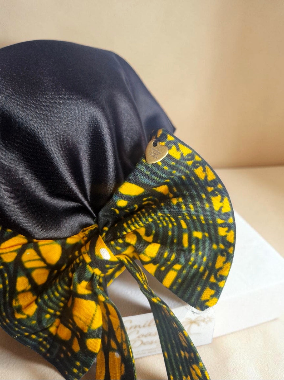 African Waxprint / Satin Bonnet (229kr)