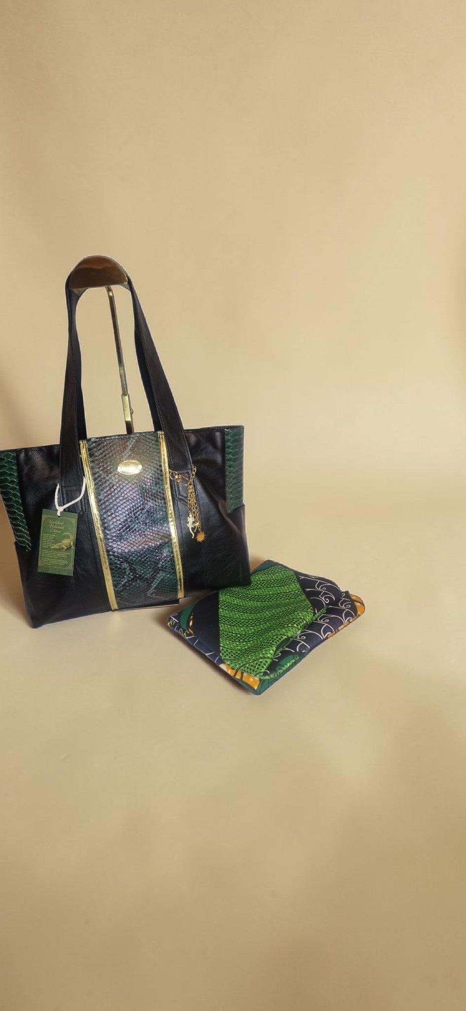 Crocodileprint/Vegan Leather -Shopper bag (1295 kr)
