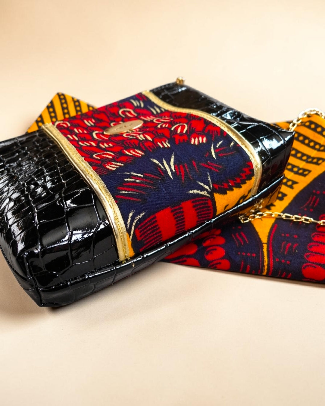 African waxprint & Croco Crossbody Bag (695kr)