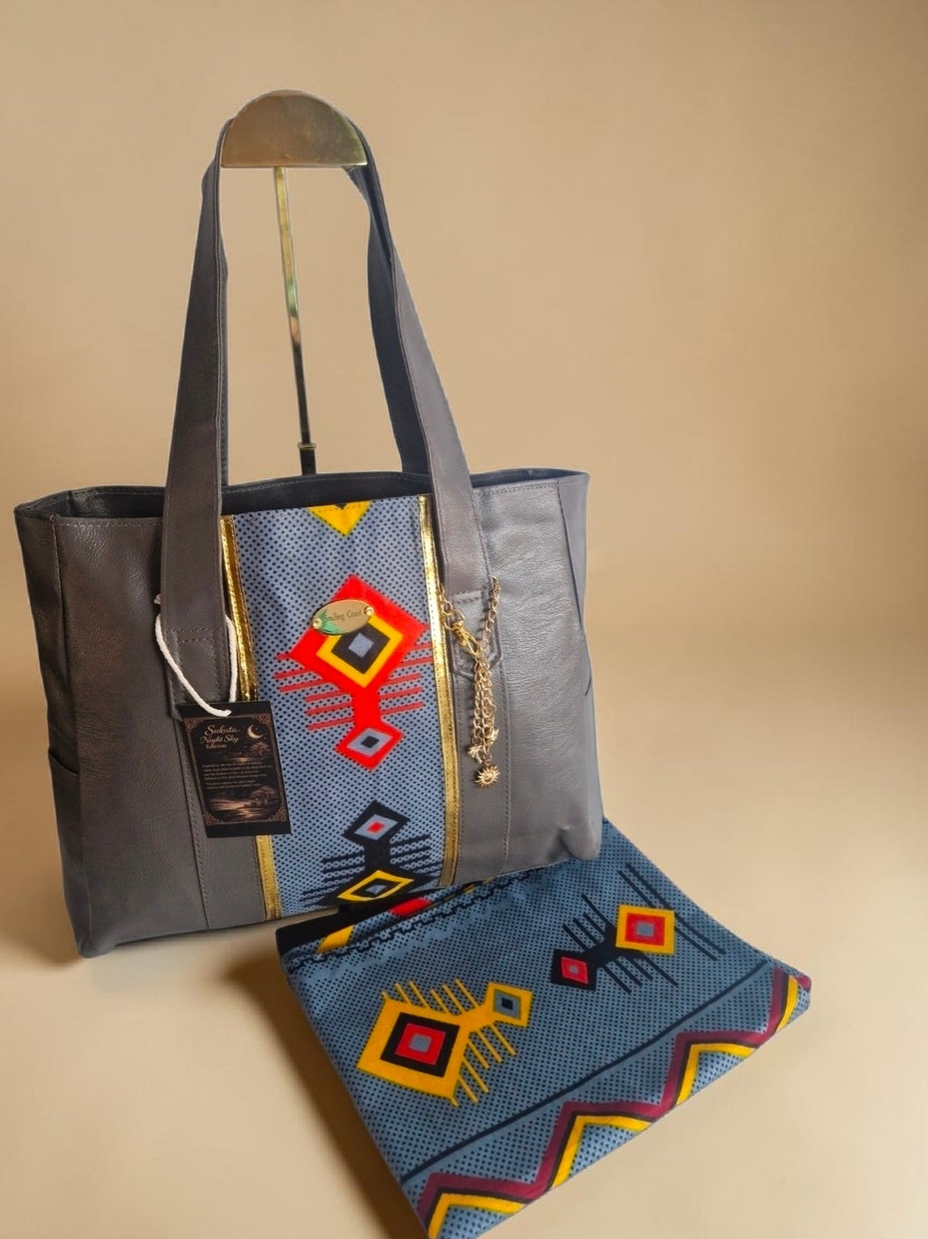 African waxprint/Vegan Leather  Shopper Bag (995 kr)