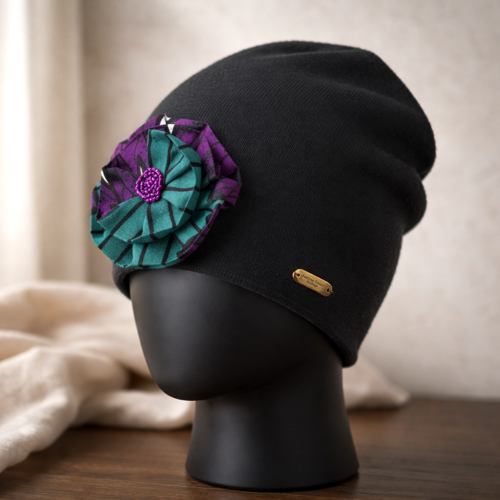 Baby Beanie – Hat with Waxprint flower(219 kr)