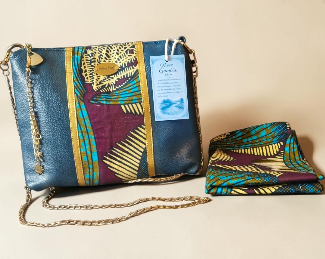 African waxprint/Vegan leather  Crossbody Bag (695 kr)