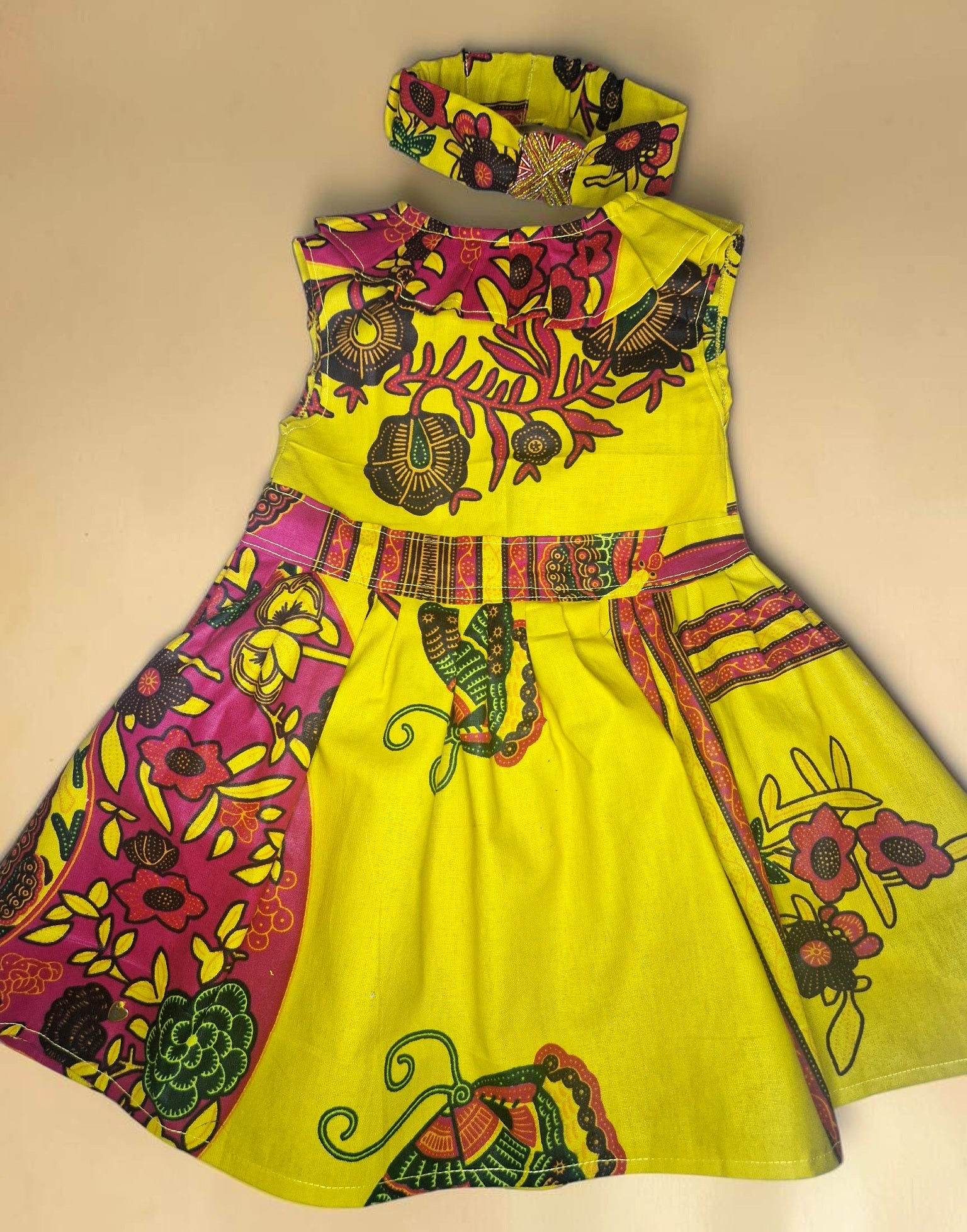 African waxprint baby dress and headband/ Size 12-18 months(499 kr)