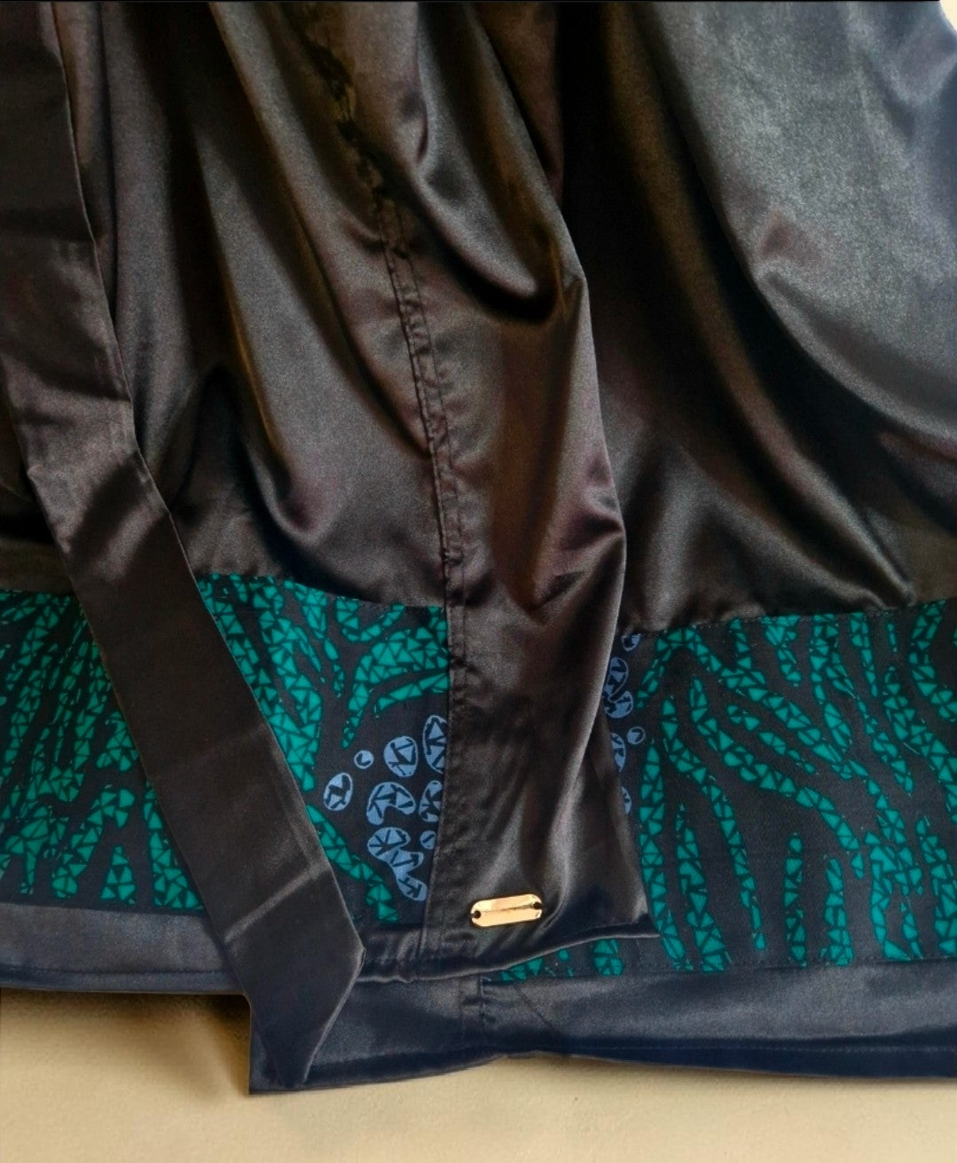 African Wax Print/Black Satin Robe (699 kr)