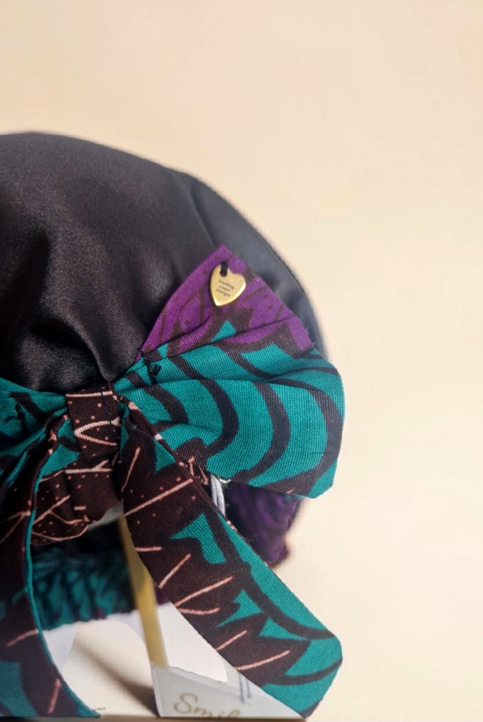African Waxprint / Satin Bonnet (229kr)