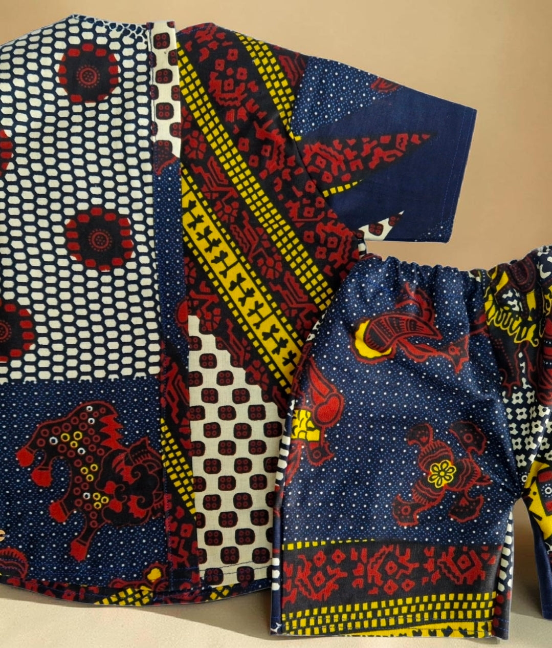 African Baby Outfit Set – Wax Print Shirt & Shorts (429 kr)