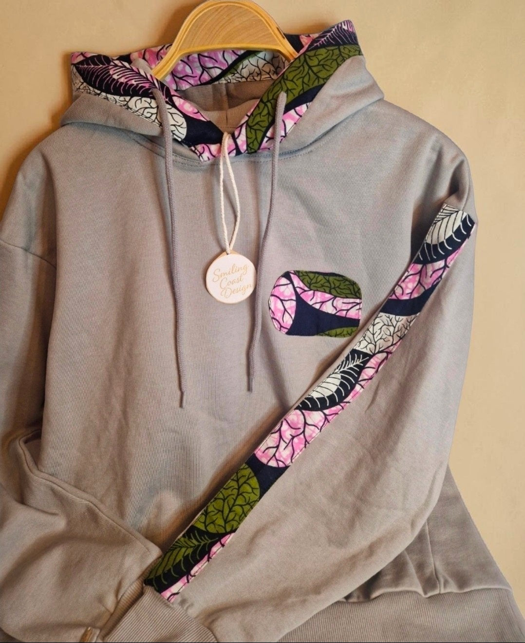 African Waxprint Hoodie Size XS (799 kr)
