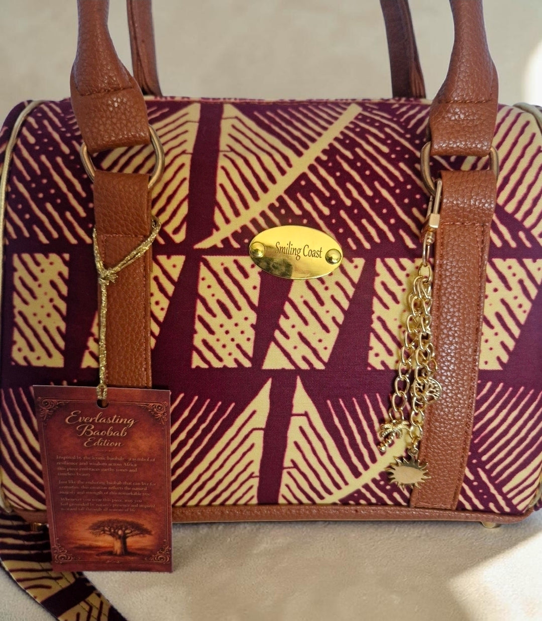 African waxprint/Vegan lether barrel bag(1295 kr)