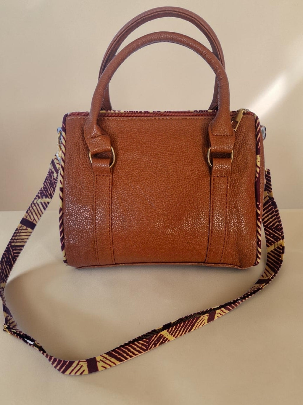 African waxprint/Vegan lether barrel bag(1295 kr)