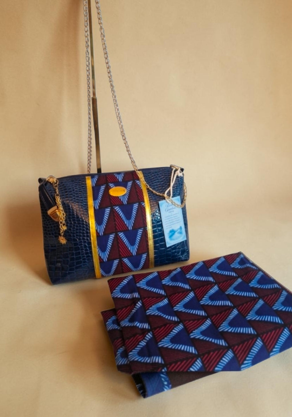 African Wax Print/ Vegan leather Crossbody Bag (795 kr)