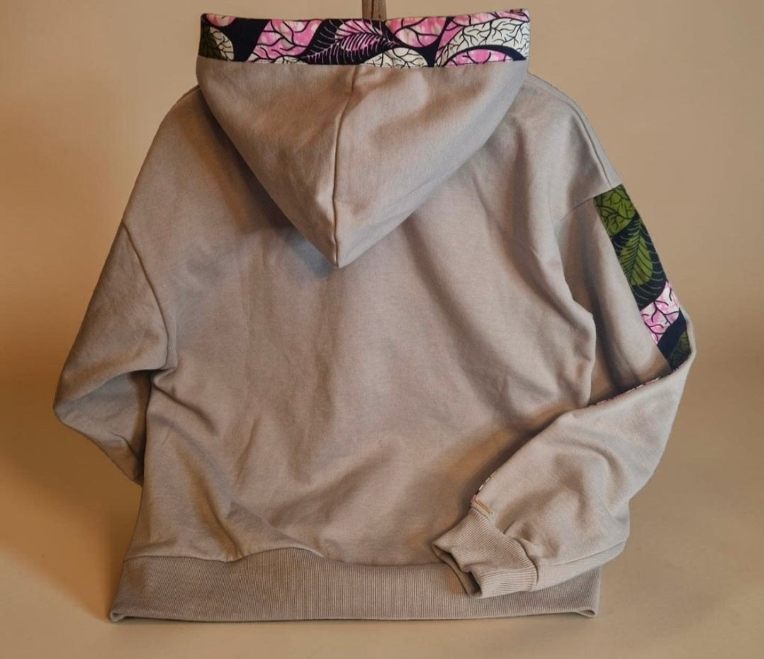African Waxprint Hoodie Size XS (799 kr)