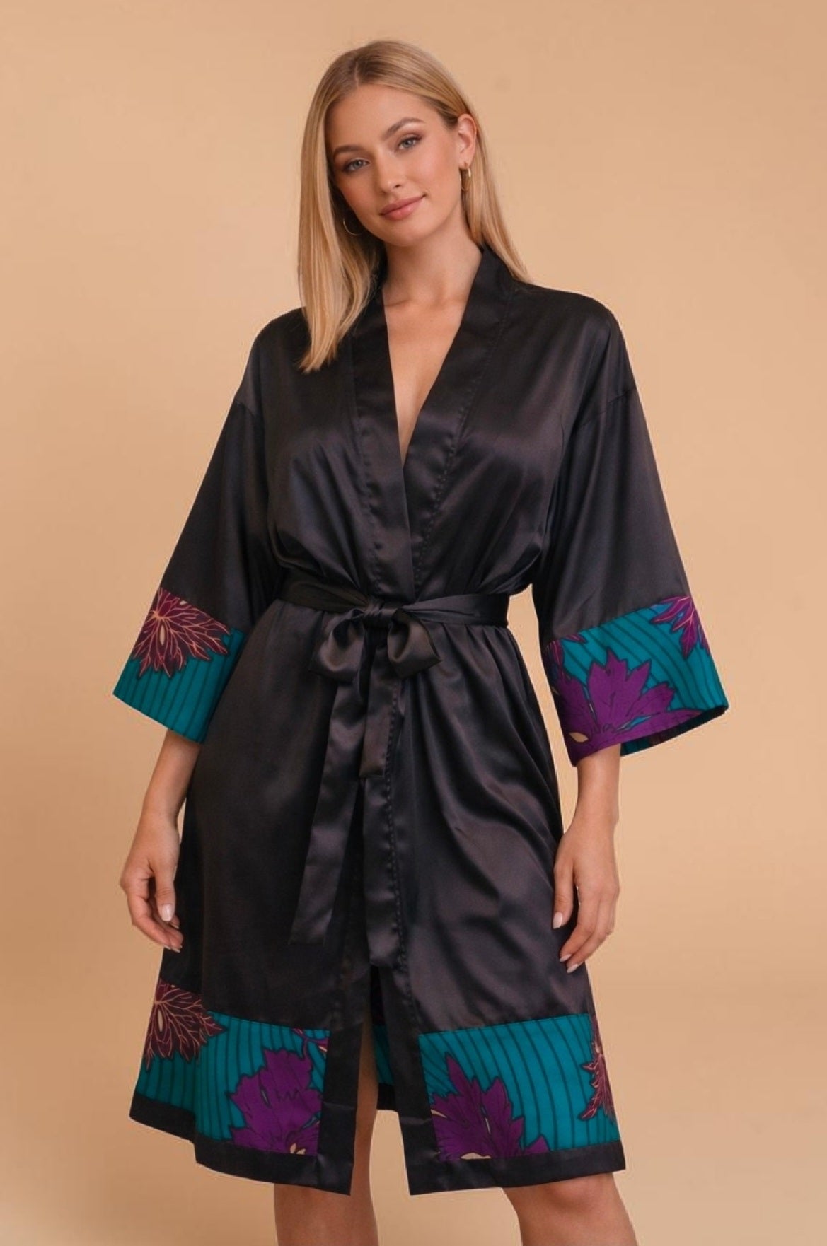 African Waxprint/Black Satin Robe (699 kr)