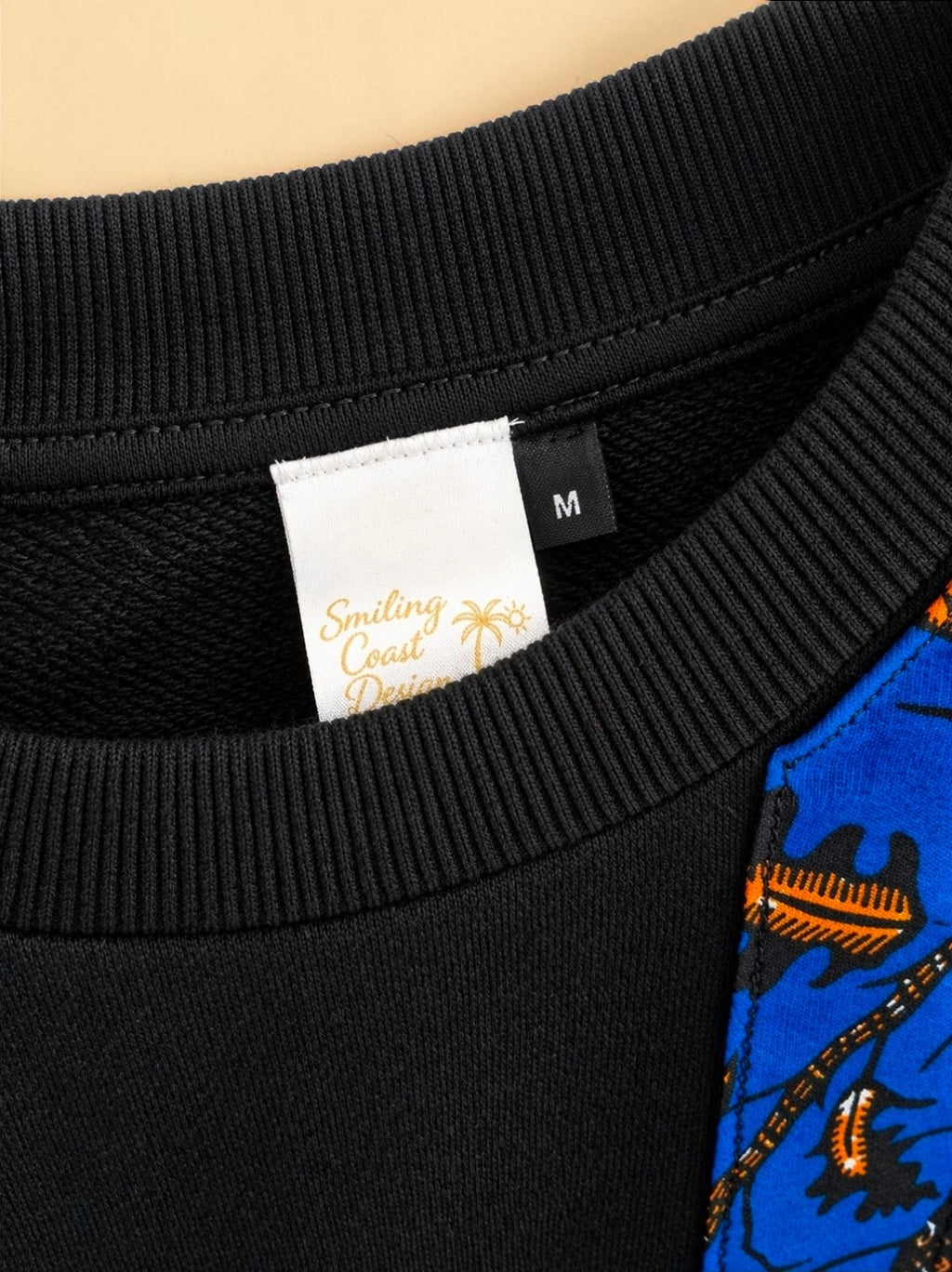 African Waxprint Sweatshirt Size M (895 kr)