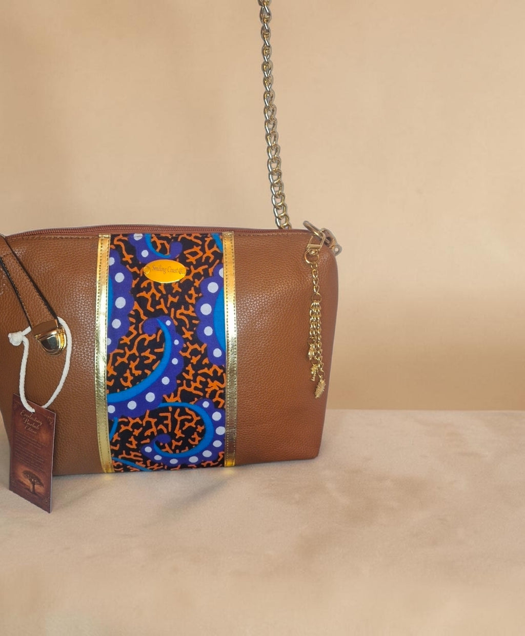 African waxprint/Vegan Leather Shoulder Bag (995 kr)