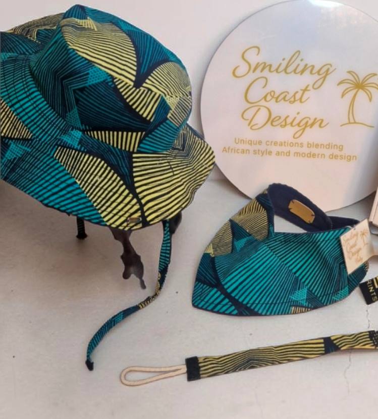 African Wax Print Baby Set -Sun Hat, Bib & Pacifier Clip (499 kr)