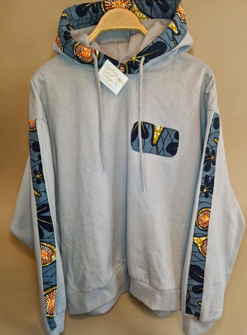 African Waxprint Hoodie Size L (799 kr)