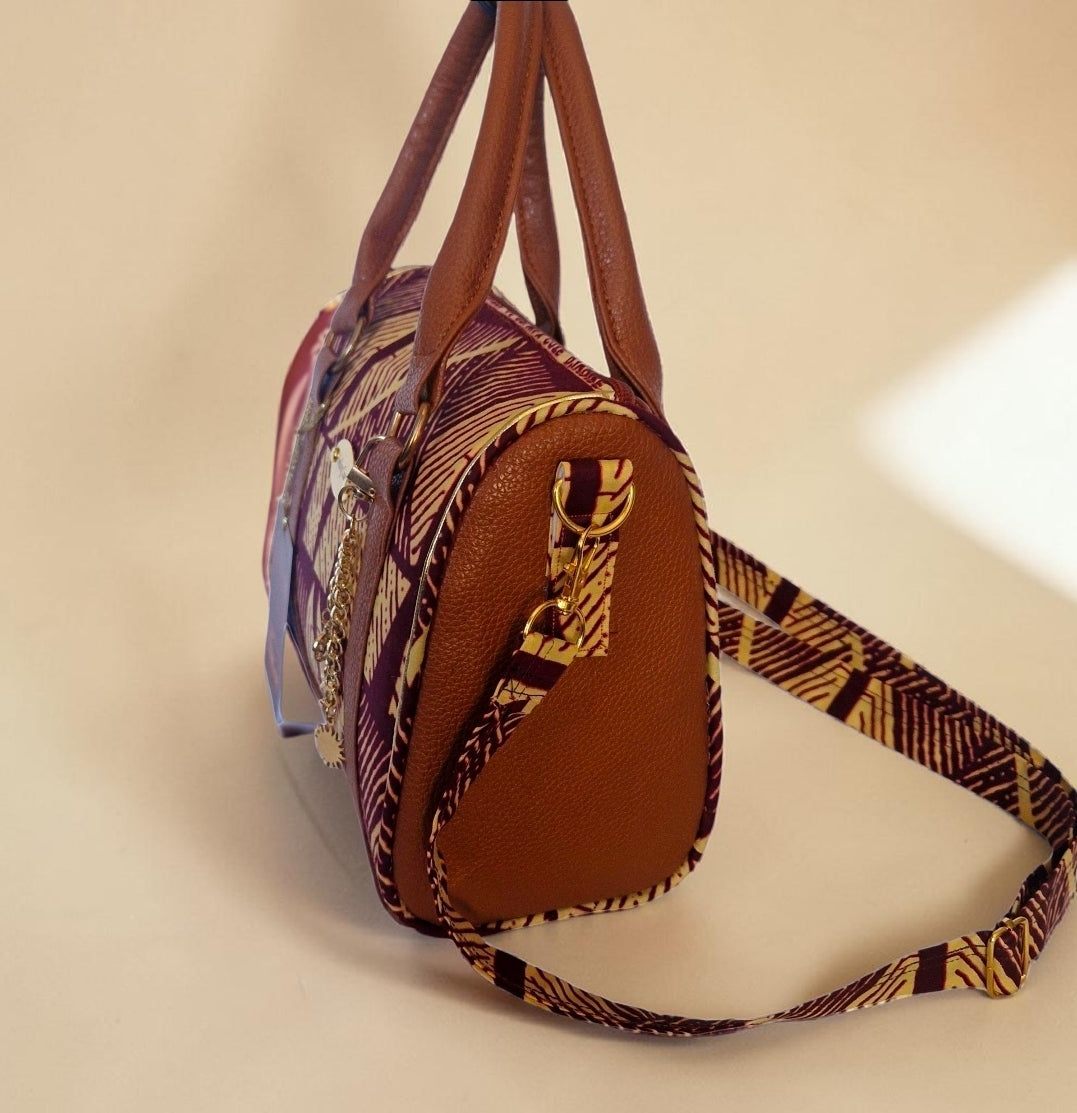 African waxprint/Vegan lether barrel bag(1295 kr)
