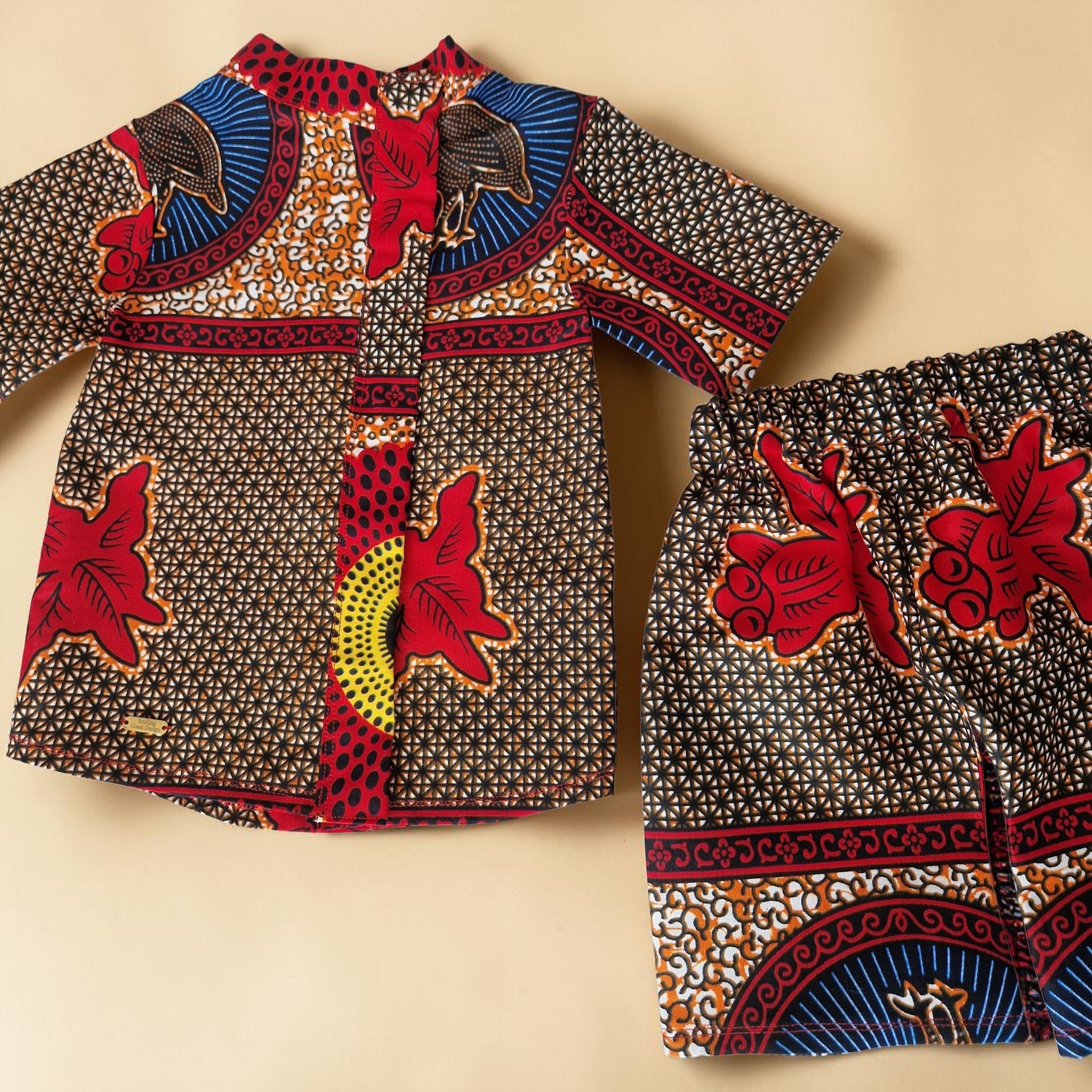 African Wax Print Shirt & Shorts Set – 12–18 Months(549 kr)