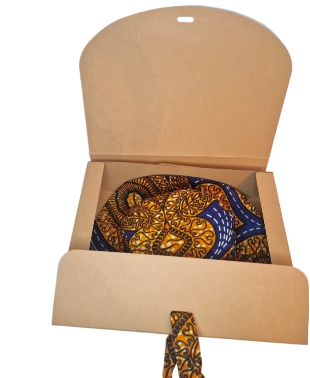 African Wax Print Baby set –  Sun Hat, Bib & Pacifier Clip(499 kr)