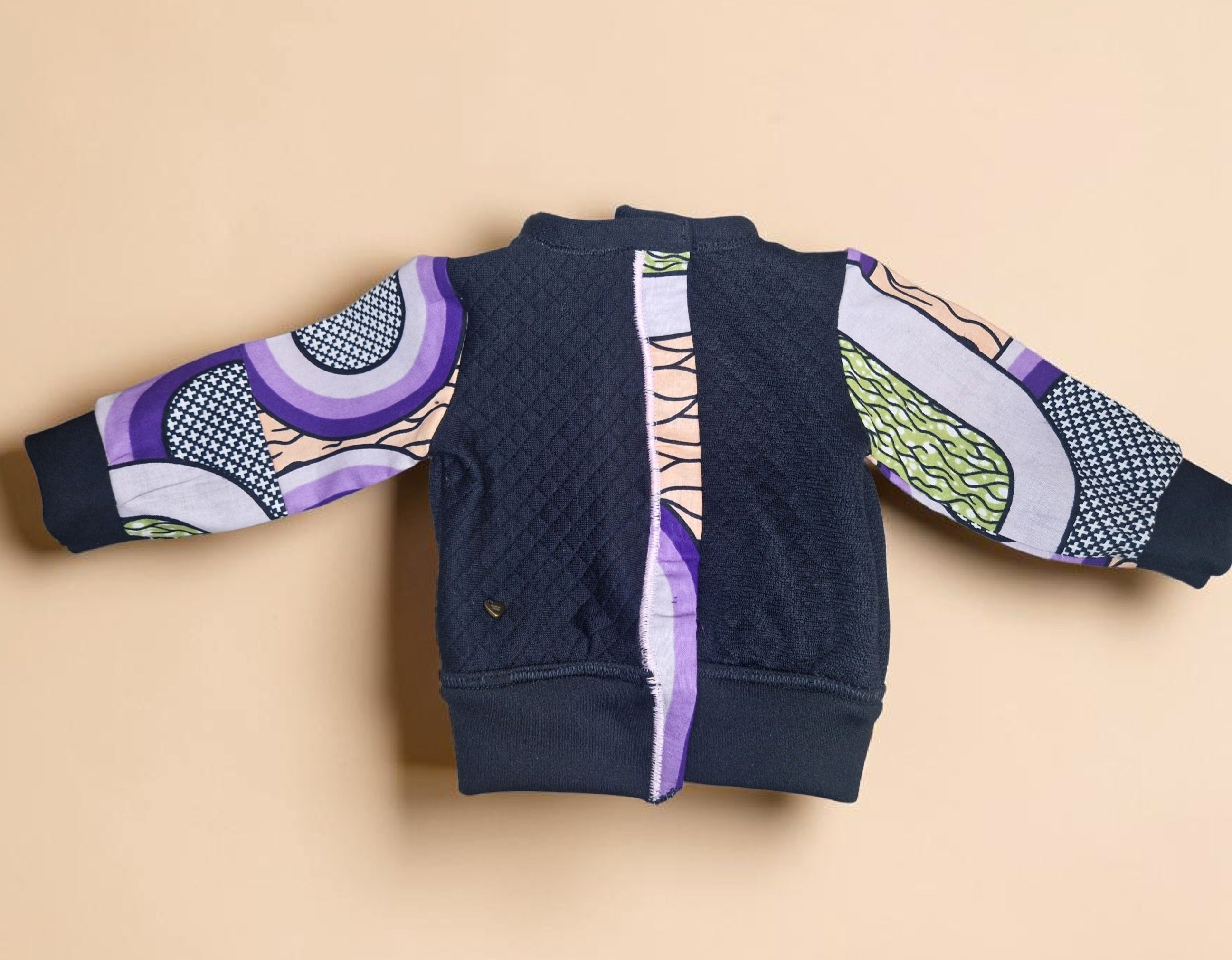 African waxprint Baby Set 0–3 Months – Quilted Jacket & Wax Print Pants( 499 kr)