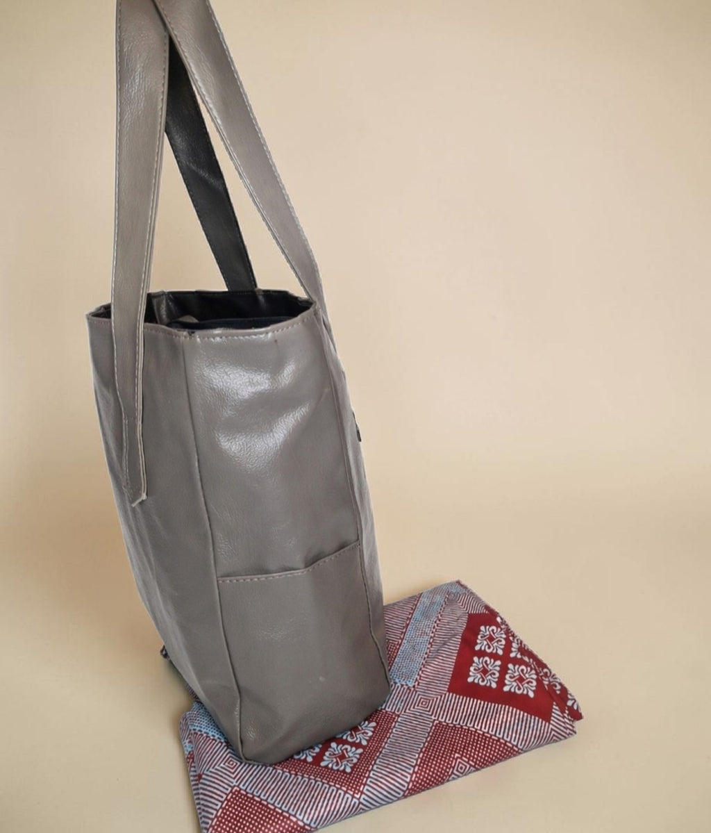 African waxprint/Vegan Leather -Shopper bag (995 kr)