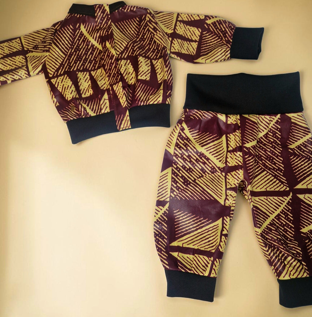 African waxprint Baby Tracksuit(559kr)