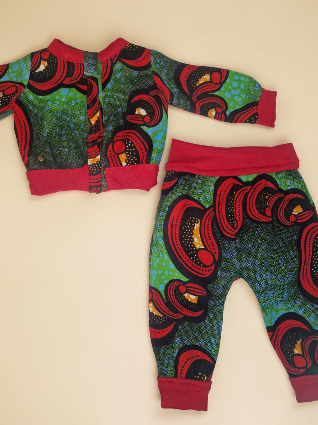 African waxprint Baby tracksuit (559kr)