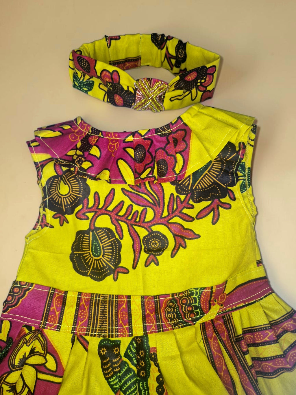 African waxprint baby dress and headband/ Size 12-18 months(499 kr)