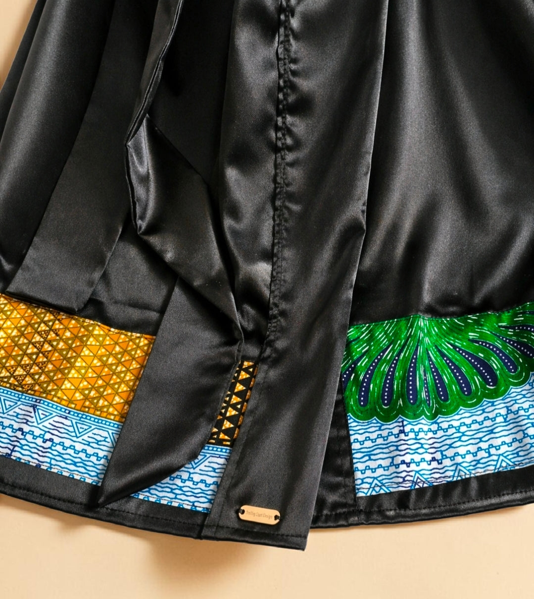 African Waxprint/Black Satin Robe(699 kr)