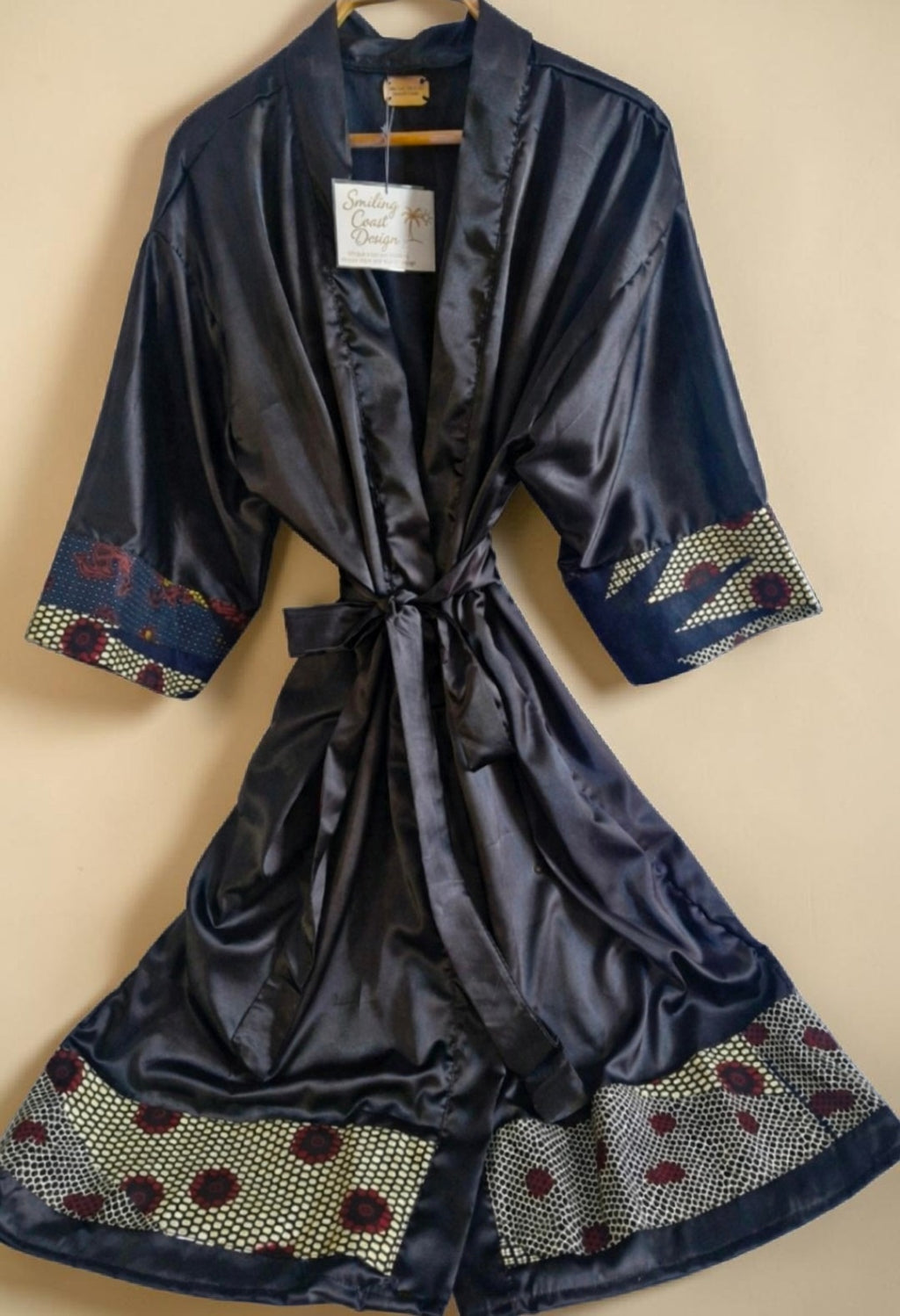 African Waxprint/Black Satin Robe (699 kr)