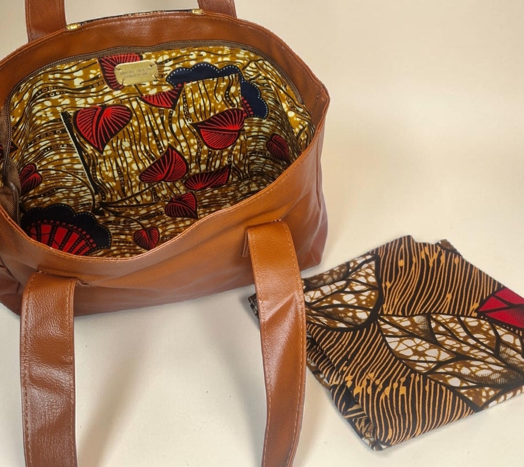 Snakeskin-print/ Vegan Leather -Shopper bag (1295 kr)