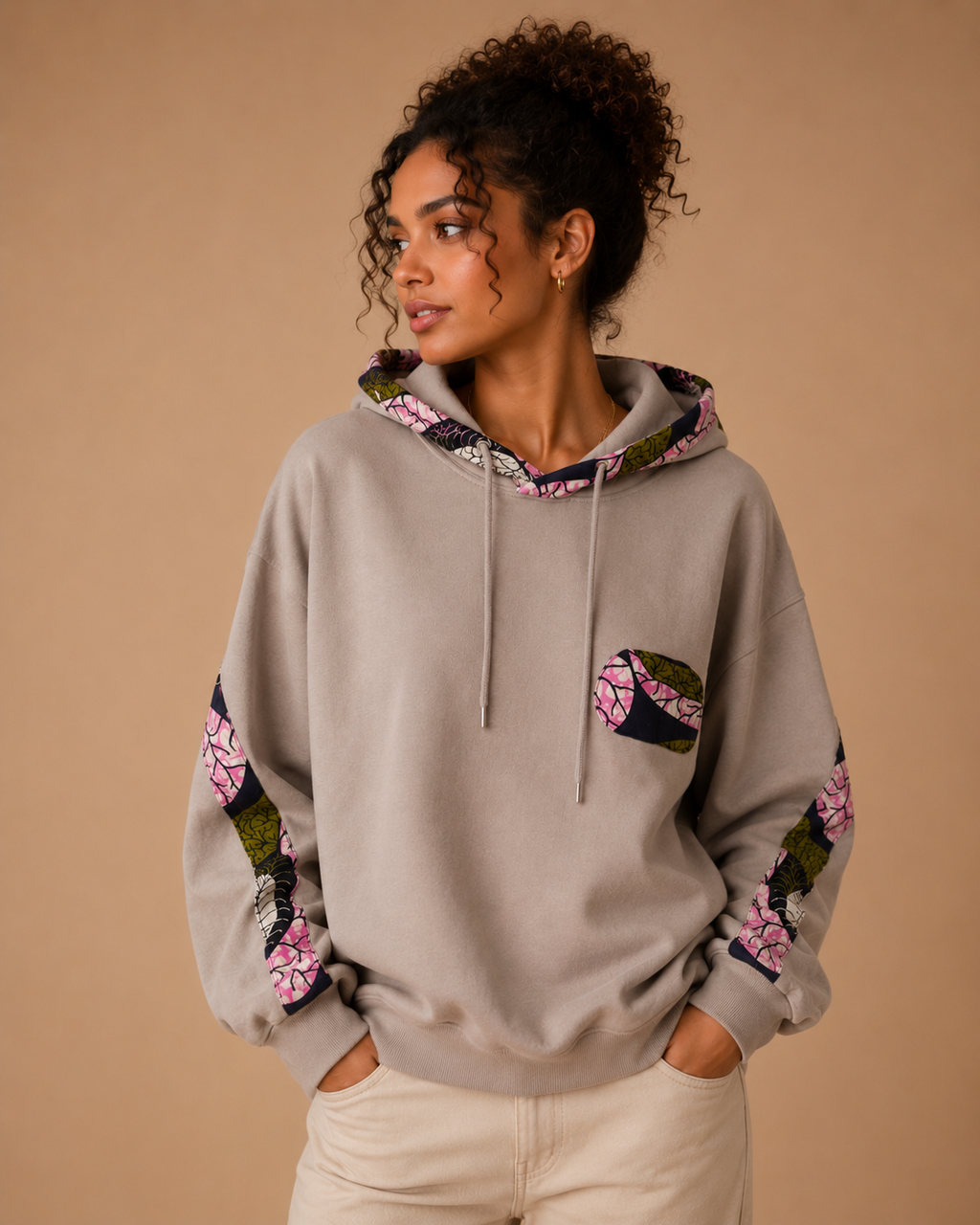 African Waxprint Hoodie Size XS (799 kr)