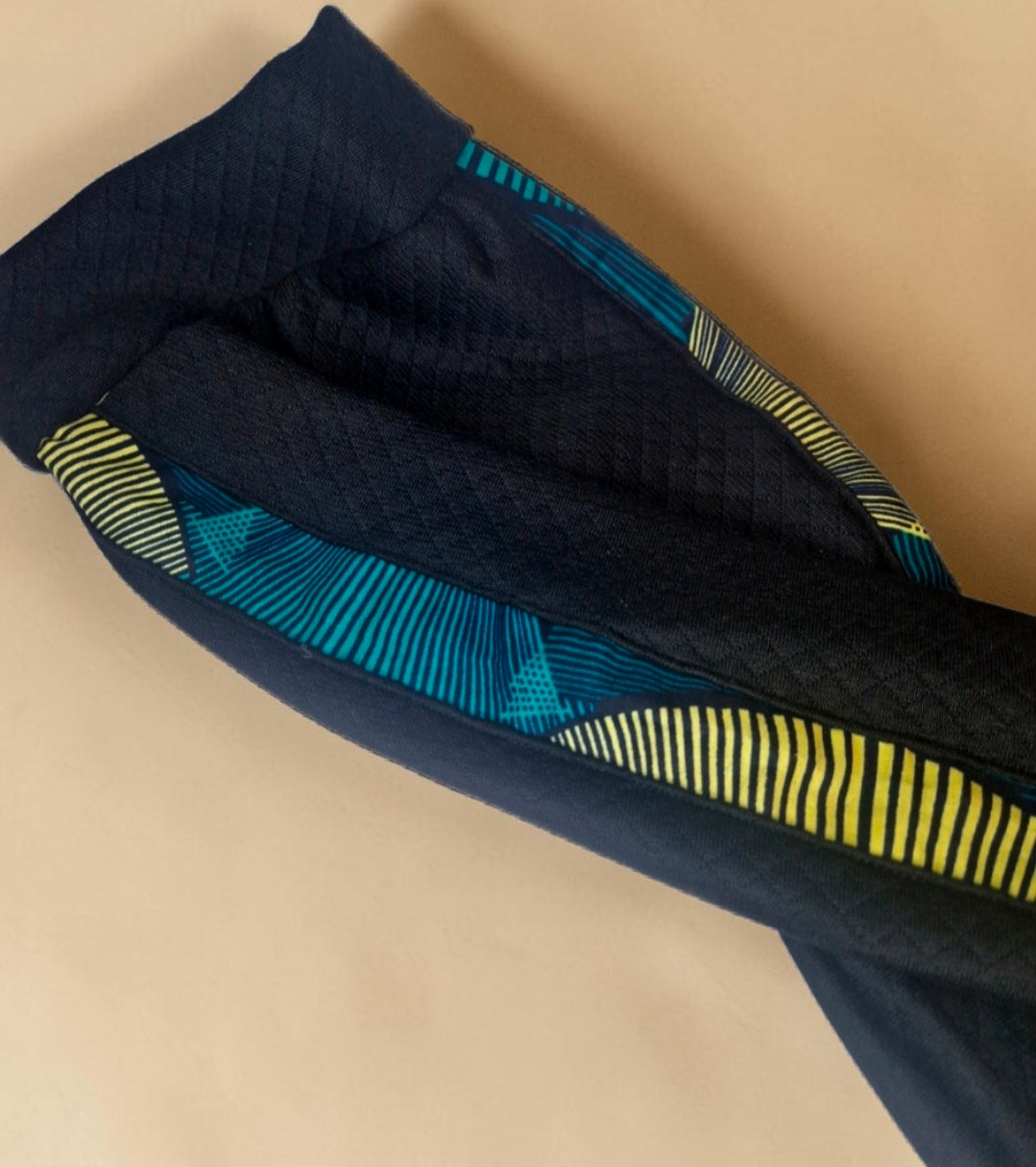 African Wax Print- Hat & Pants Set (349 kr)