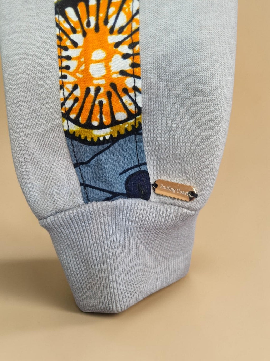 African Waxprint Hoodie Size L (799 kr)