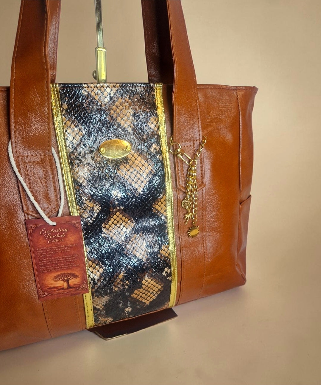Snakeskin-print/ Vegan Leather -Shopper bag (1295 kr)