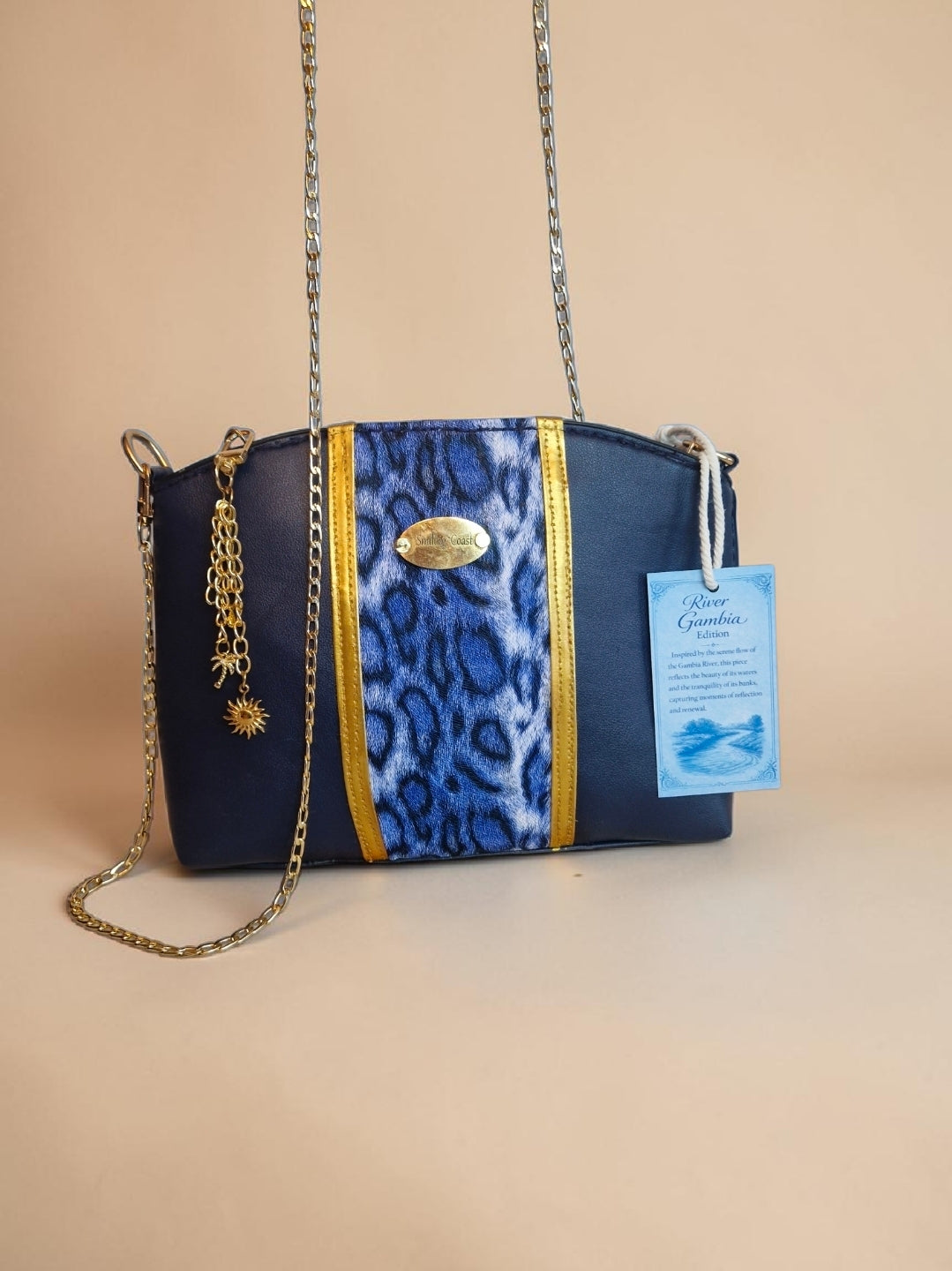 Animalprint-waxprint crossbody bag (595 kr)