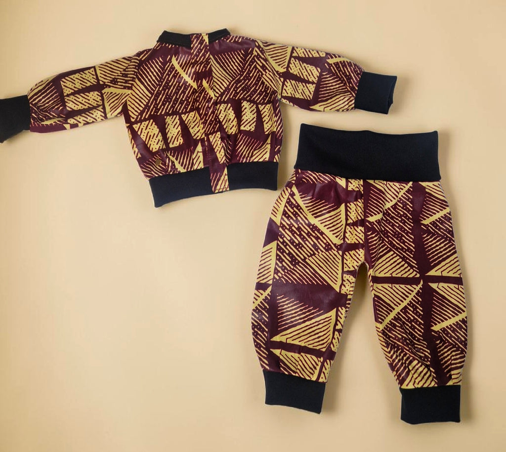 African waxprint Baby Tracksuit(559kr)