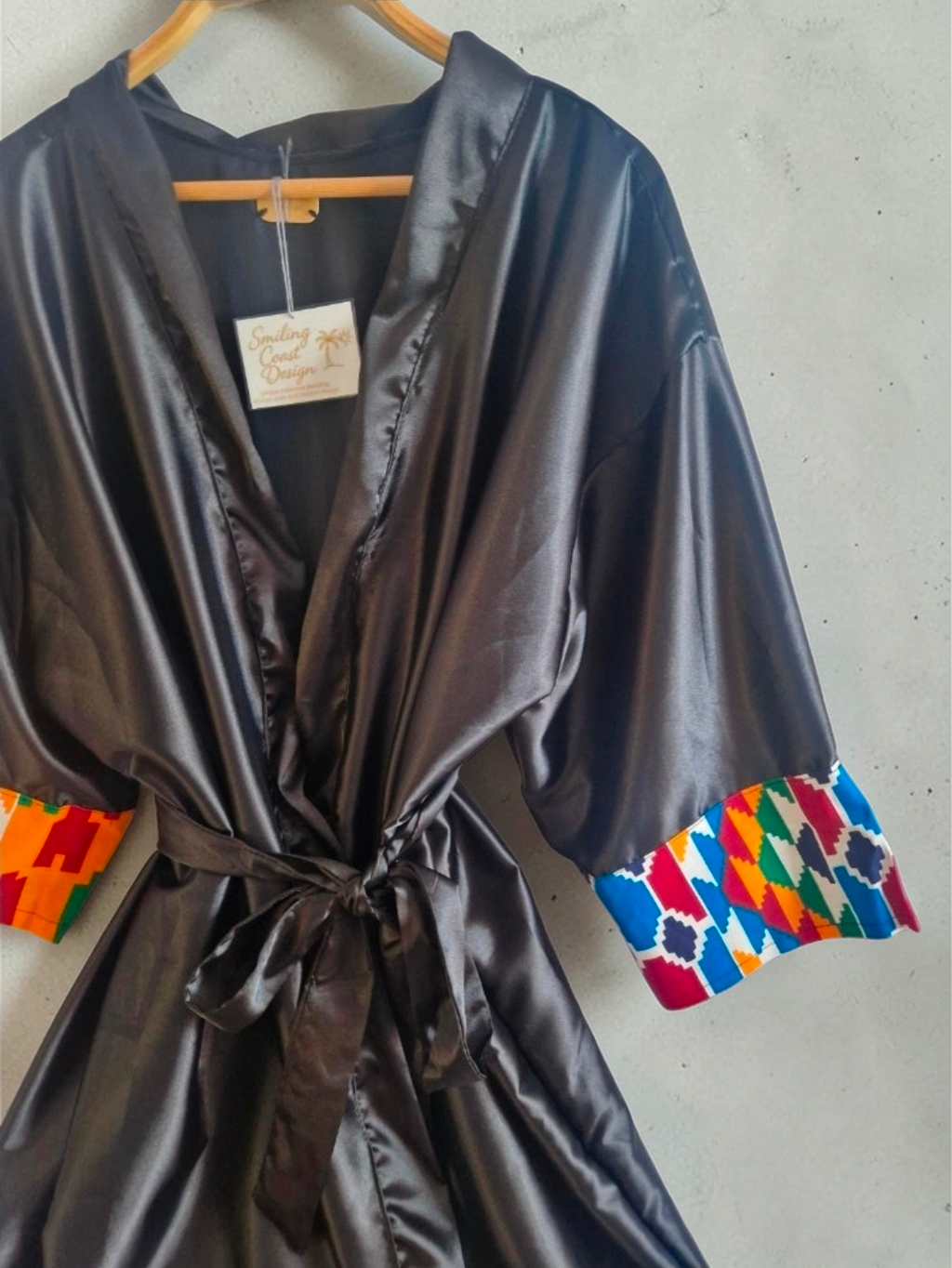 African Waxprint/Black Satin Robe (699 kr)