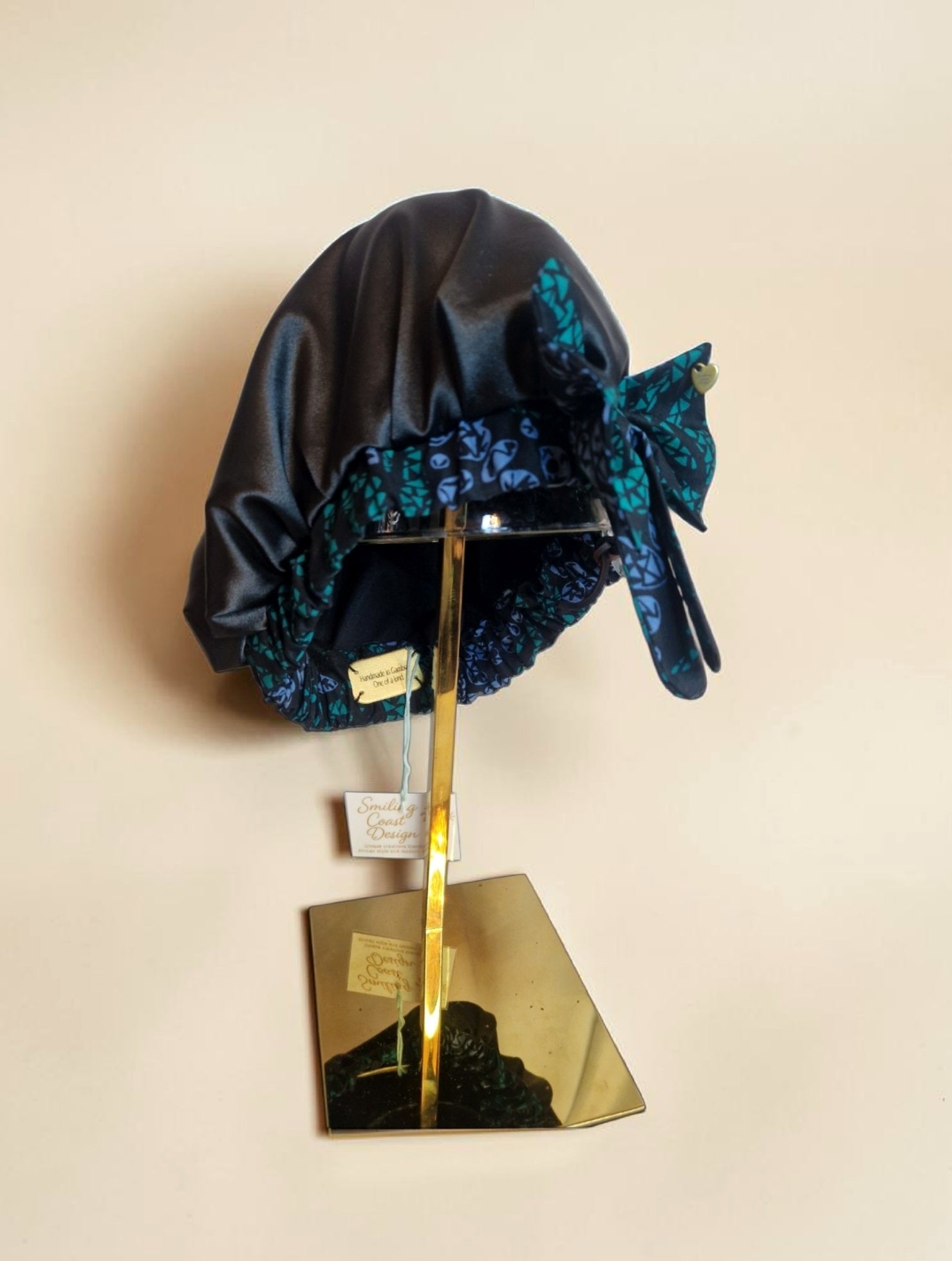 African Waxprint / Satin Bonnet (229kr)