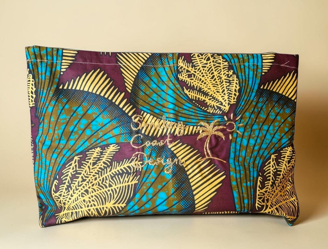 African waxprint/Vegan leather  Crossbody Bag (695 kr)