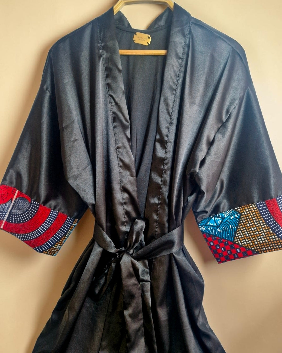African Waxprint/Black Satin Robe (699 kr)