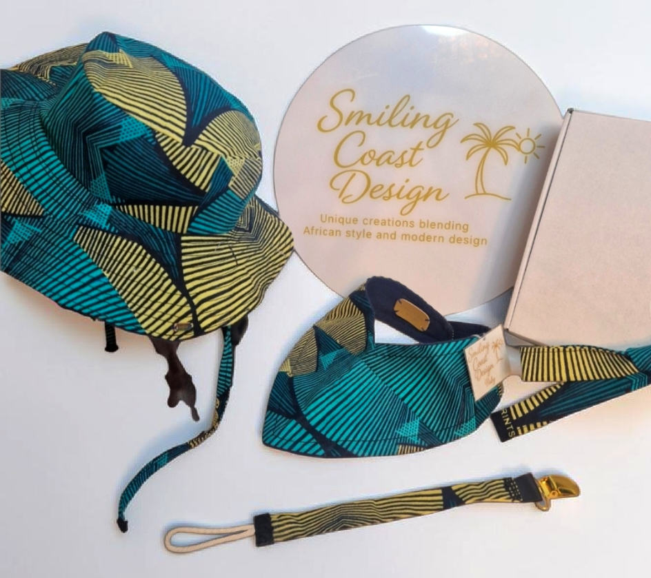 African Wax Print Baby Set -Sun Hat, Bib & Pacifier Clip (499 kr)